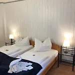 Gast-& Logierhaus Am Rheinsberger