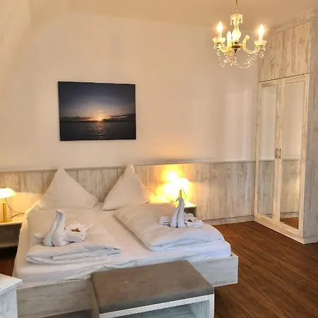 Gast-& Logierhaus Am Rheinsberger Guest house 4*