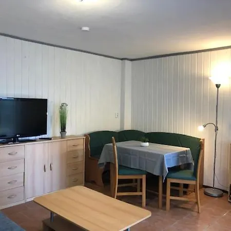 Gast-& Logierhaus Am Rheinsberger 4*