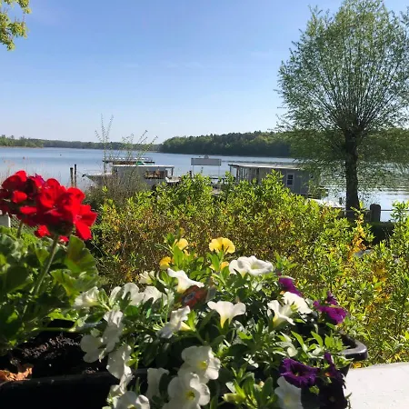 Gast-& Logierhaus Am Rheinsberger See 4*