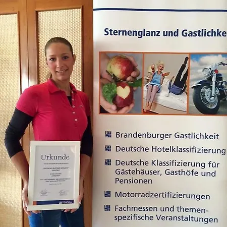Gast-& Logierhaus Am Rheinsberger Affittacamere 4*