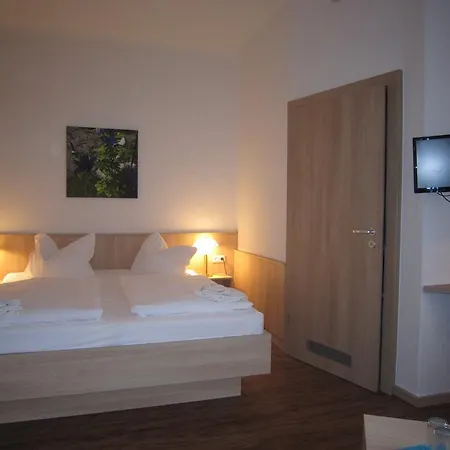 Gast-& Logierhaus Am Rheinsberger See Konukevi 4*