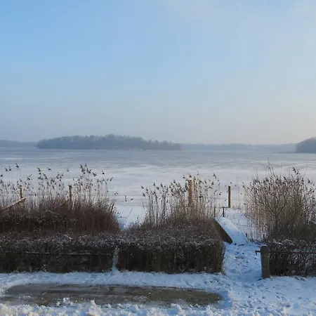 Gast-& Logierhaus Am Rheinsberger See Konukevi