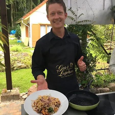 Gast-& Logierhaus Am Rheinsberger Pensión 4*