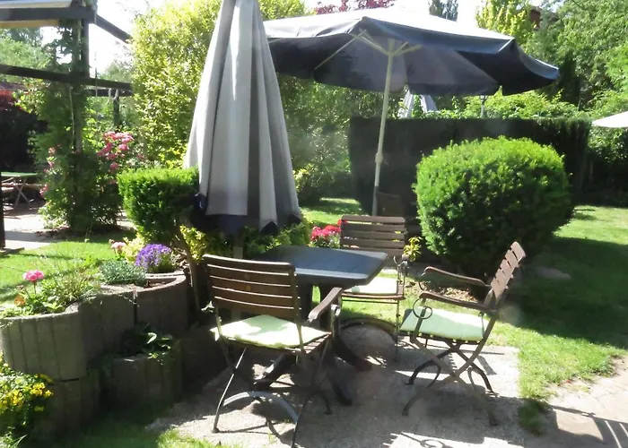 Gast-& Logierhaus Am Rheinsberger Casa de hóspedes 4*